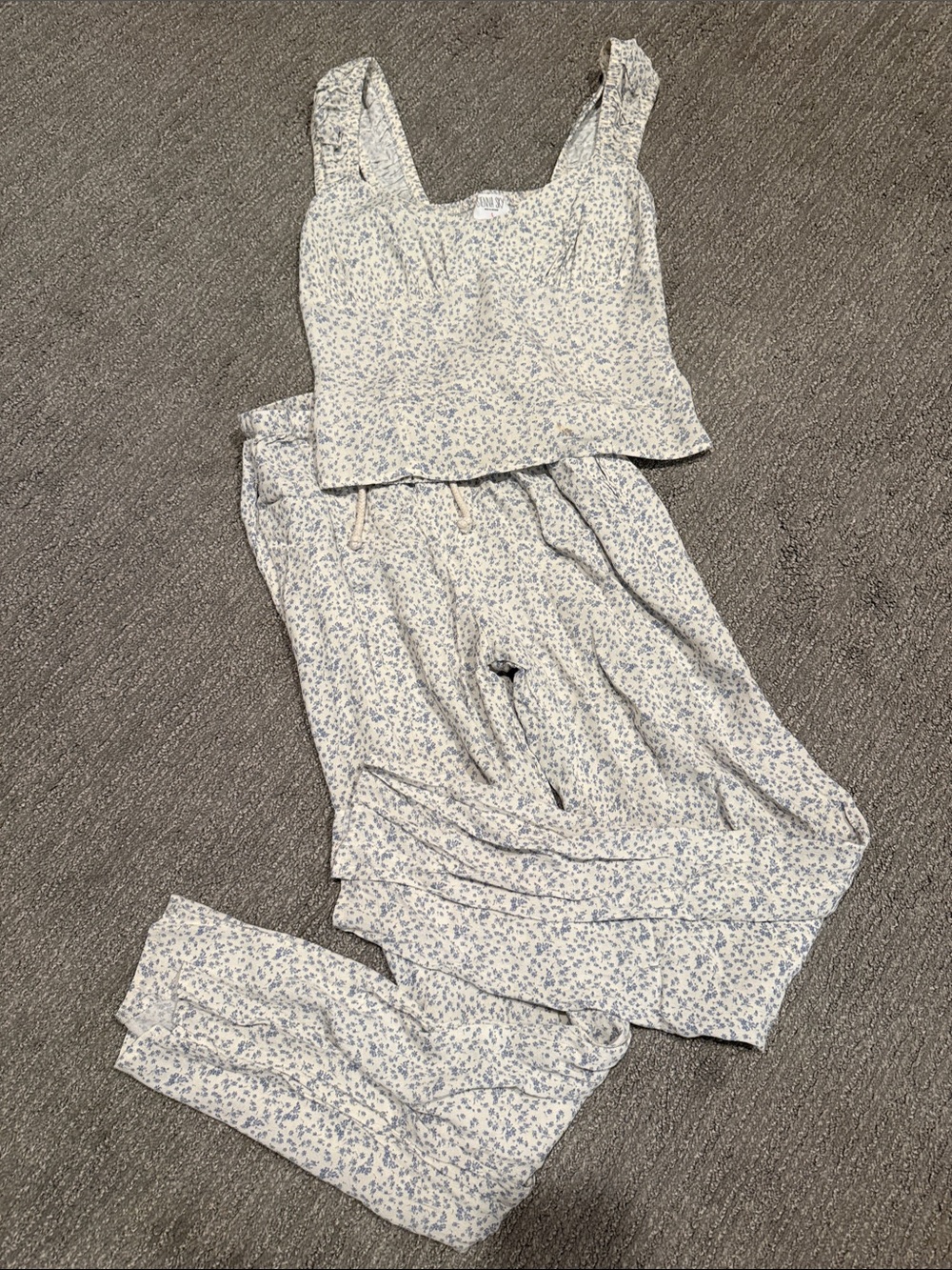 Small Light Blue Floral Two-Piece Set - Crop Tank & Pants